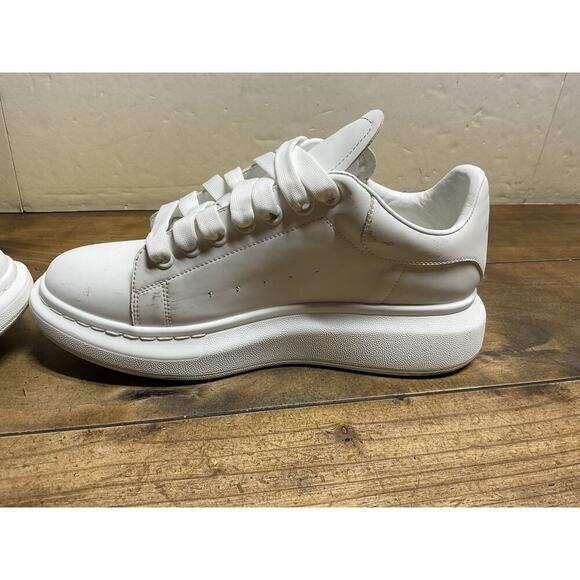 Alexander McQueen White Oversized Sneakers–Iconic Casual Shoes Size 41 US8 main image 12